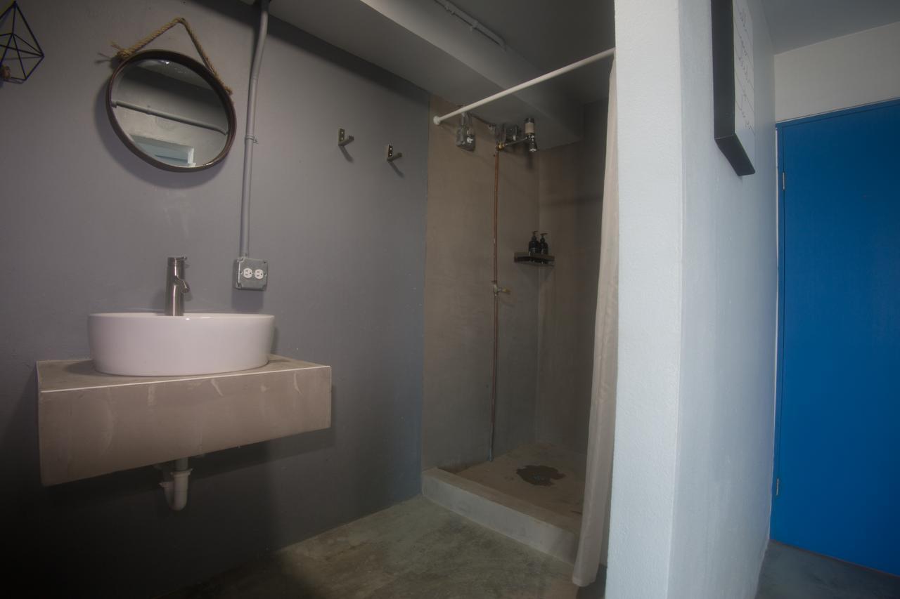 Nomada Urban Beach Hostel- Calle Loiza (Adults Only) 산후안 외부 사진