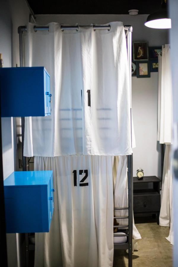 Nomada Urban Beach Hostel- Calle Loiza (Adults Only) 산후안 외부 사진