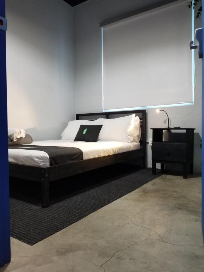 Nomada Urban Beach Hostel- Calle Loiza (Adults Only) 산후안 외부 사진