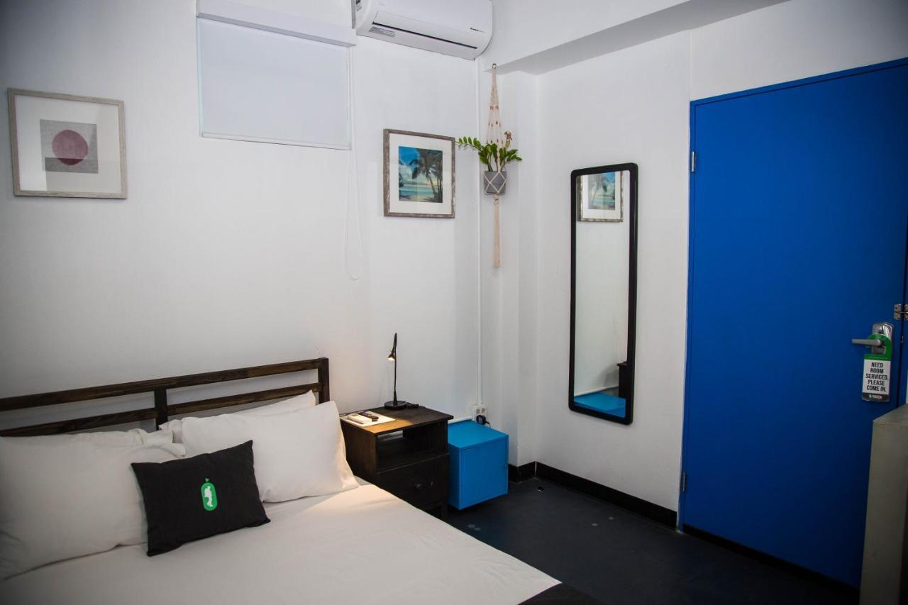 Nomada Urban Beach Hostel- Calle Loiza (Adults Only) 산후안 외부 사진